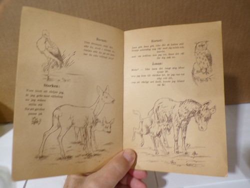 1900s Vara Alsklingar Swedish Softcover children's Book #821 Some Color Photos - Foto 6 di 10