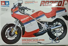 Suzuky RG250 Range Full Options - Tamiya Kit 1:12 14029 - New