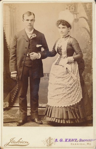 Cabinet Card Antique Photo Couple Woman Odd Hat Kokoshnik? Wedding Hannibal MO