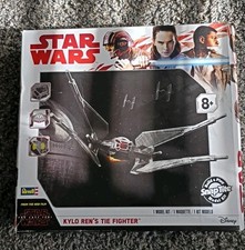 Star Wars Kylo Ren's Tie Fighter 1:70 Plastic Model Kit Revell•Sealed