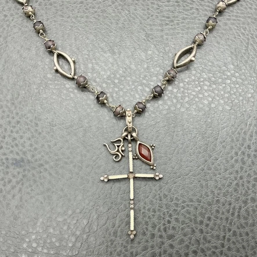 Collar Lucky Brand Tono Plata Cuentas Cruz Colgante Cierre Palanca 20 Pulgadas Foto 4 de 4