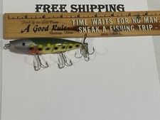 VINTAGE LUHR Jensen Johnny Rattler SPOTTED APE COLOR TACKLE BOX FIND LURE