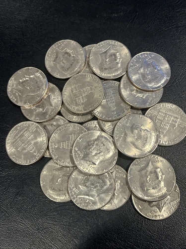 1976D 1976 D Kennedy Half Dollar • Average Circulated • Buying 1 Coin