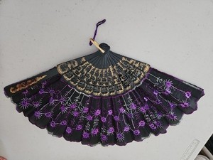Beautiful Lace Folding Fan