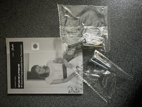 Neu & Originalverpackt - Danfoss Thermostat TP5001M Programmierbarer Raumthermostat 087N7930 - Bild 14 von 14