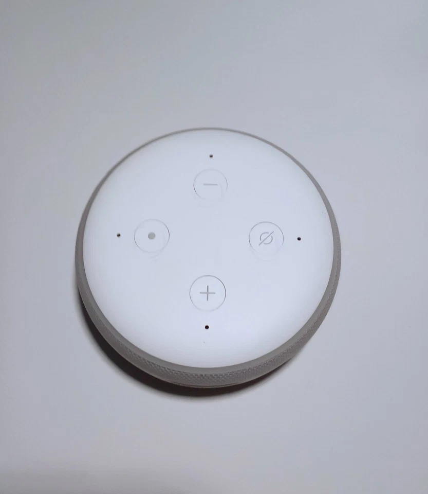 Echo Dot (3. Gen.) Intelligenter Lautsprecher mit Alexa, Weiß & Grau (Trade In) - Bild 2 von 4