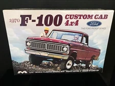 MOEBIUS FORD  F-100  4X4 PICKUP MODEL KIT  1/25