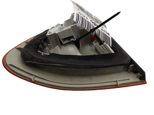 2002-2006 BMW 325xi Passenger Rear RR Outer Tail Light Used OEM 28670202 - 第 4/5 張圖片