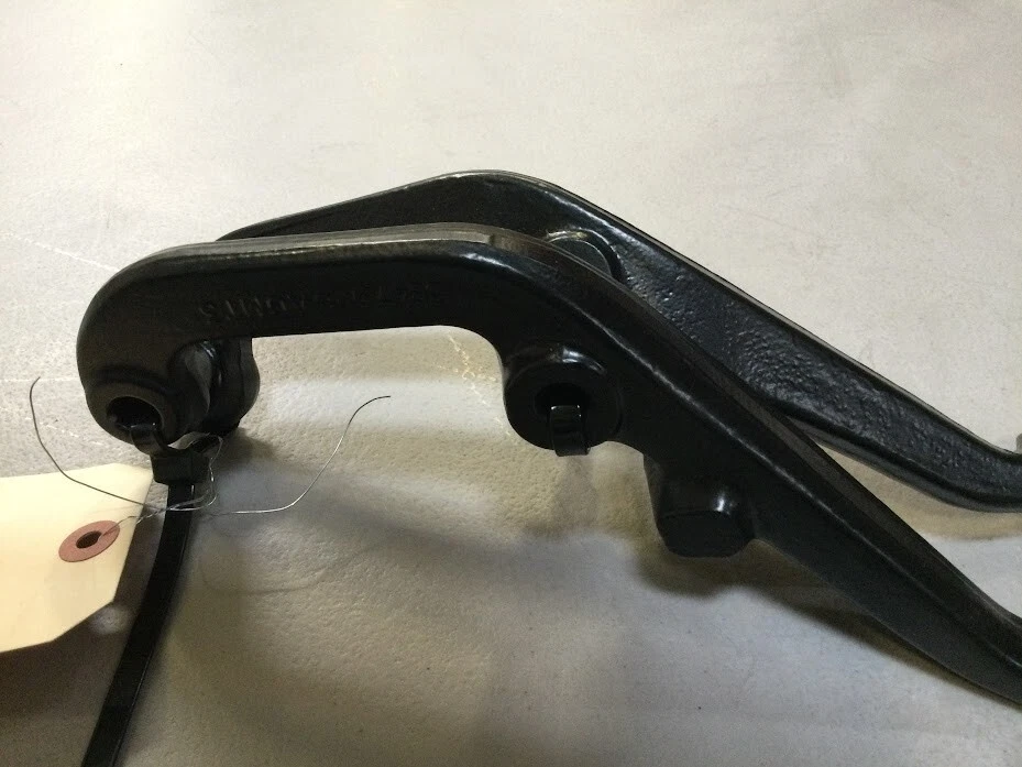 Chevrolet Chevy II 1962-1964 2 NOVA 7/16 ORIFICIOS TAMBOR FRENO BRAZOS DE DIRECCIÓN ORIGINALES Foto 3 de 3