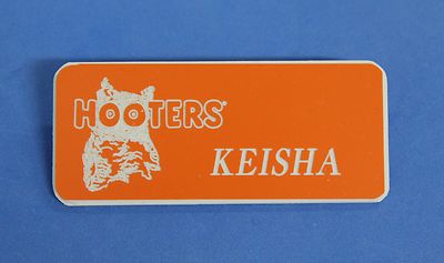 HOOTERS RESTAURANT GIRL KEISHA ORANGE NAME TAG / PIN -  Waitress Pin