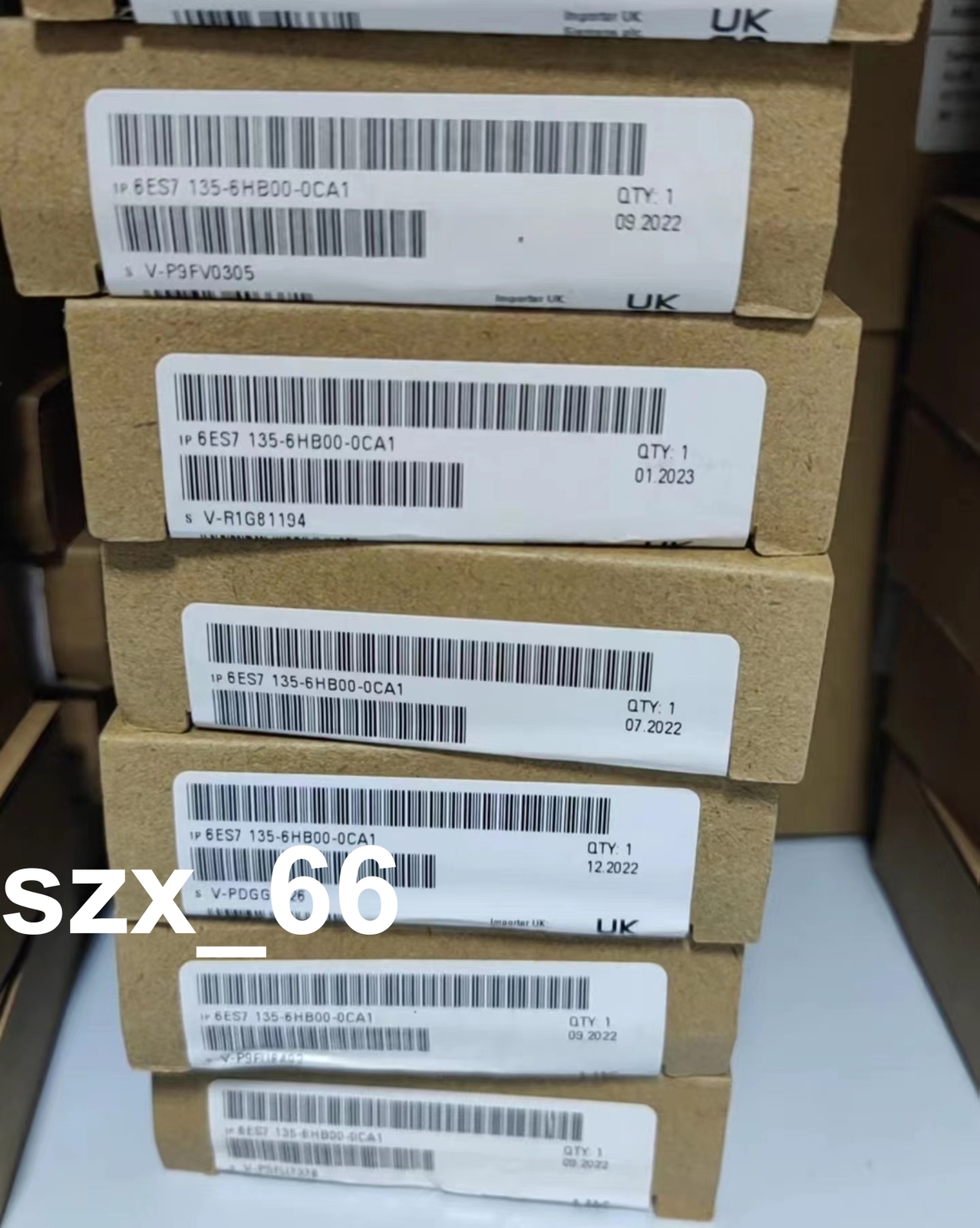 New Siemens 6ES7135-6HB00-0CA1 6ES7 135-6HB00-0CA1 6ES71356HB000CA1 135-6HB00