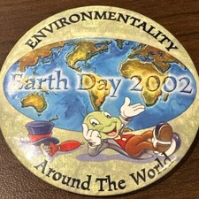 EARTH DAY 2002 - Environmentality Around The World Pin Button Pinback