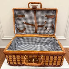 Vintage Wicker Woven Picnic Basket Blue Gingham Lining With Inside Straps