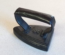 Antique Miniature Cast Iron Salesman sample Sad Iron 3 1/4" - marked "2"