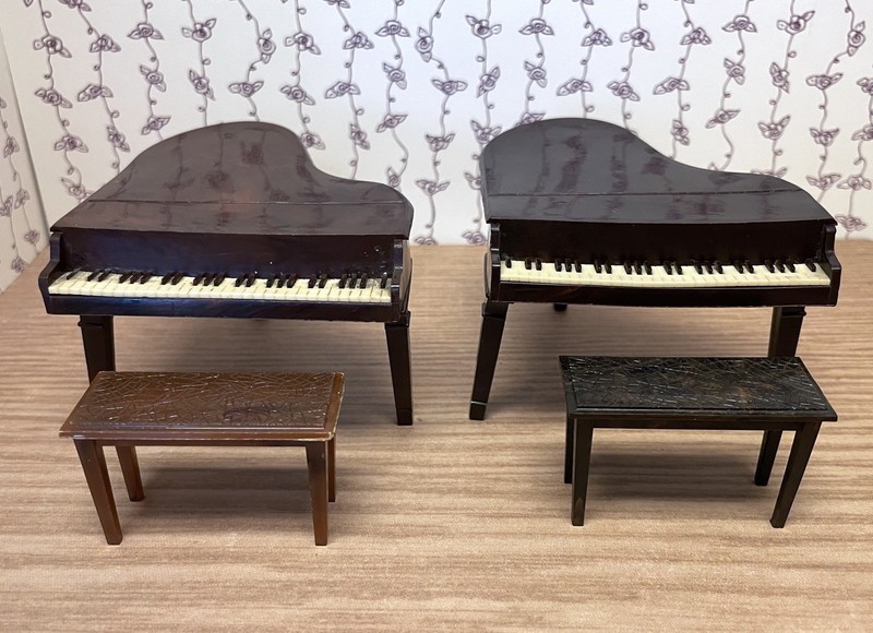 Renwal Grand Pianos Vintage Dollhouse Furniture Plastic 1:16