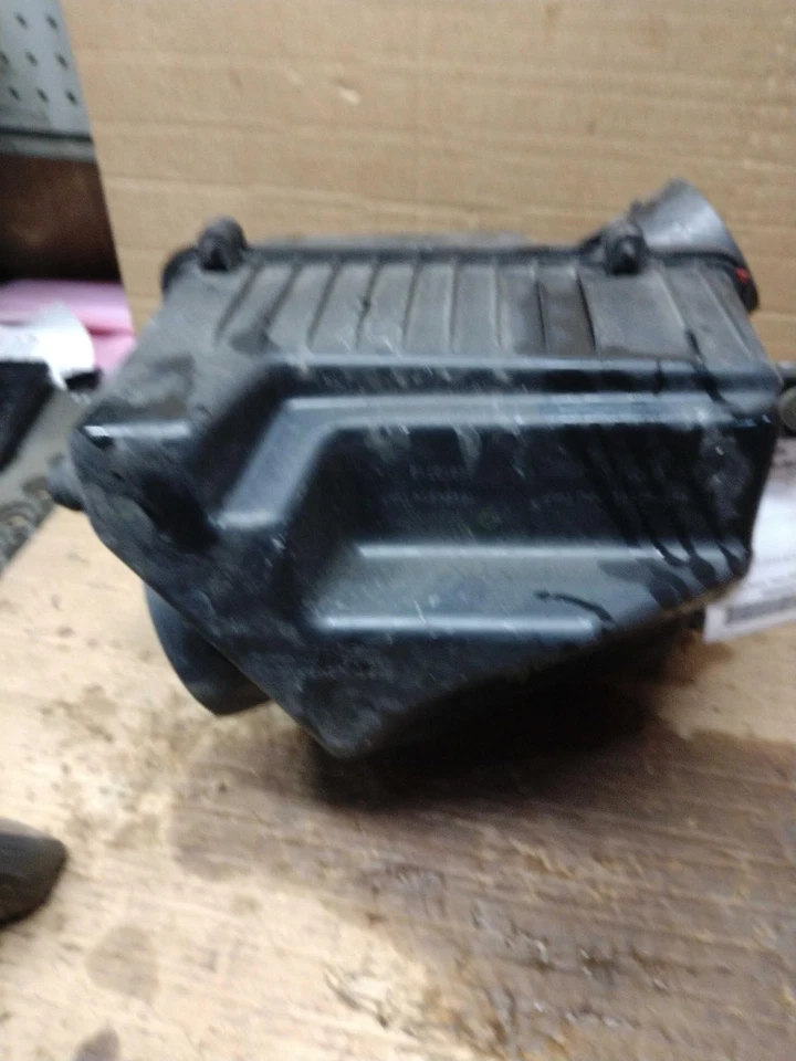 Conjunto de filtro de aire usado se adapta a: GMC Terrain 2.4 Grado A 2011 Foto 3 de 4