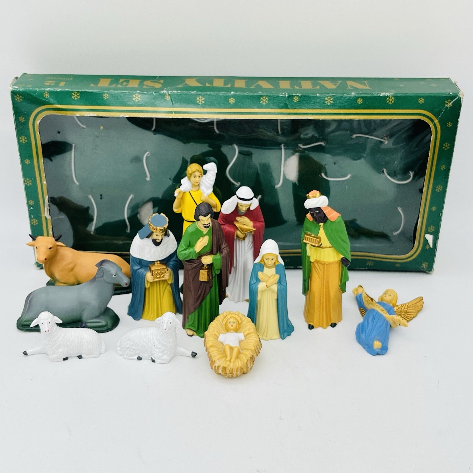 CBC 12 Piece Nativity Set Of Figures 8912 Vintage