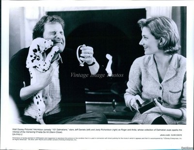 1996 Jeff Daniels Joely Richardson And Pup In 101 Dalmations Movie Photo 8x10