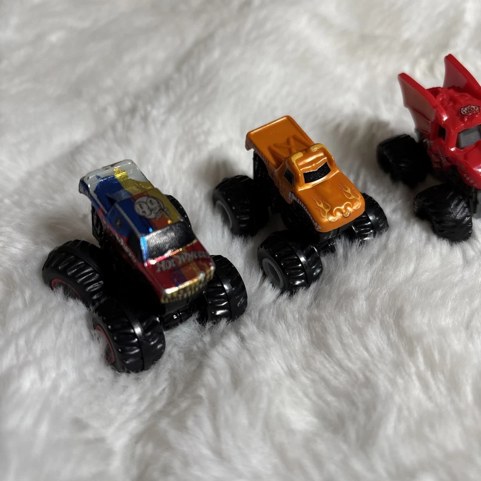 Hot Wheels MONSTER JAM 1/64 Lot of 6 With Ducati Motorcycle , C1 - Image 2 of 4