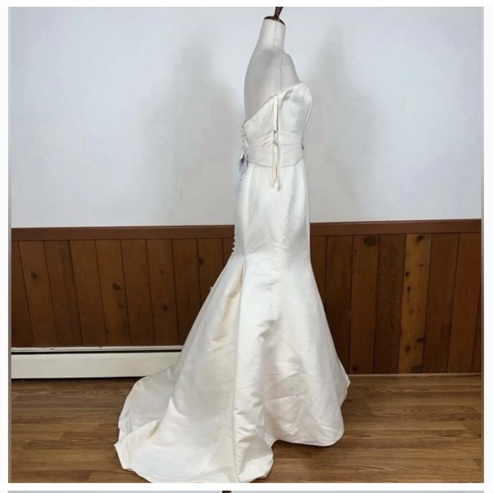 Precioso Nuevo Vestido de Boda Estilo Sirena Satinado Forever Yours Etiquetas Talla 8 Foto 2 de 4