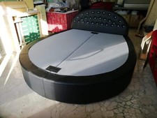 STRANGE Letto rotondo anzi... OVALE con swarovski e materasso in memory foam