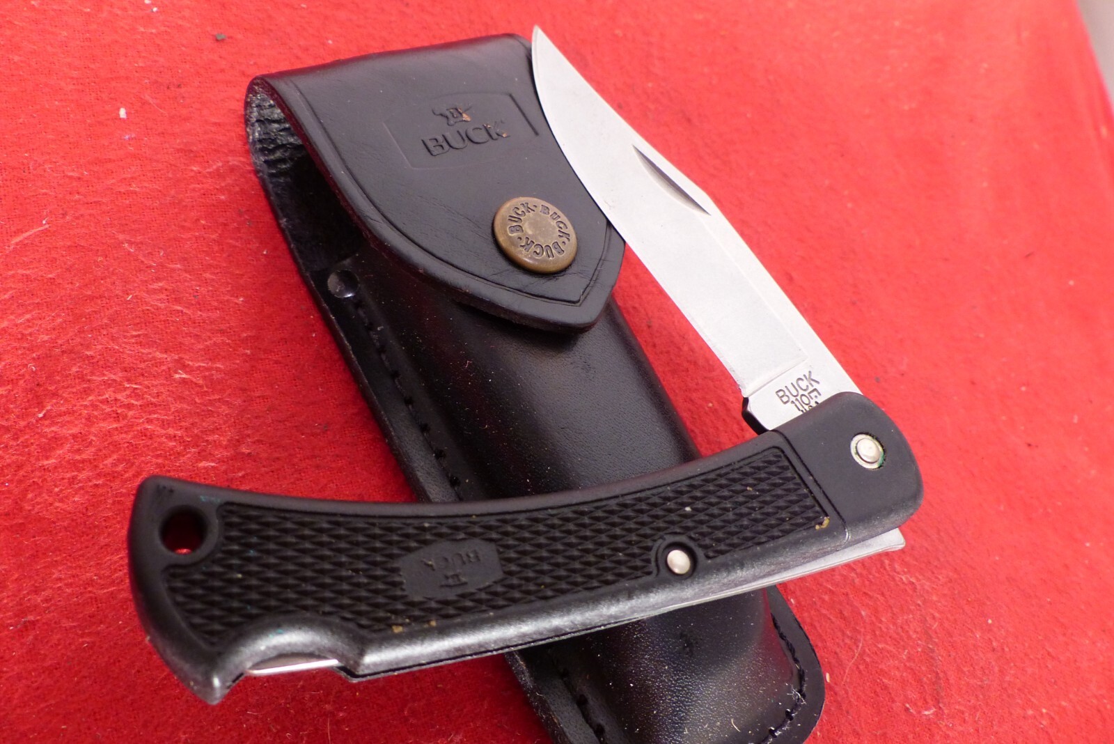 Buck USA Made 110 5" Closed Folding Hunter Lock Blade lockback knife