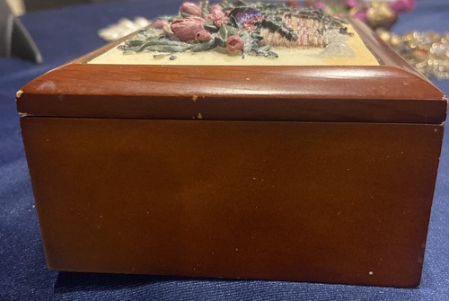 Vintage 3D Musical Jewelry Box Gift of Sound Art by Pat Richter - Picture 7 of 9