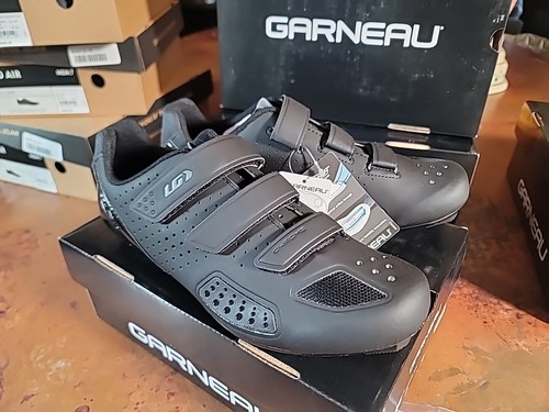 Garneau US Men's 9.5 Chrome II Cycling Shoes in Black - $120 EU 43