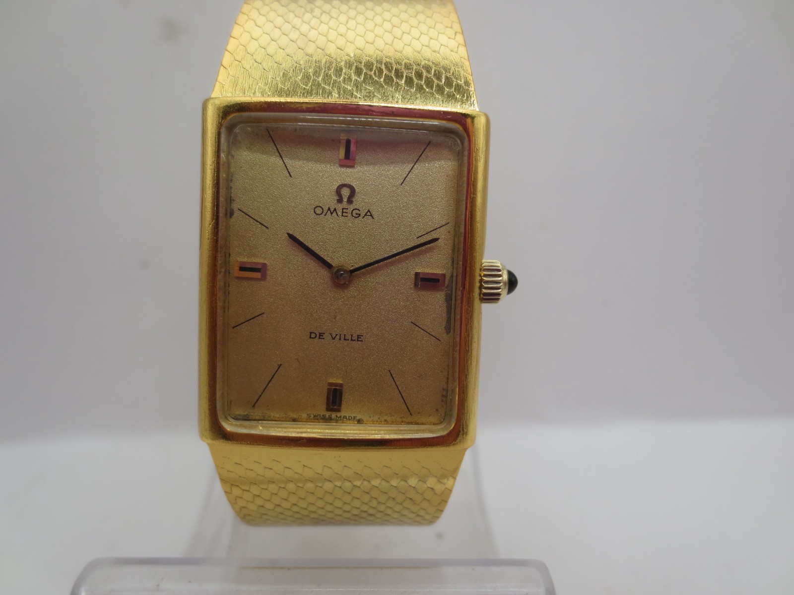 WATCH DRESS MENS CONTINOUS VINTAGE GOLDPLATED DEVILLE OMEGA HANDWIND CAL.625 - vintagewatches.pk