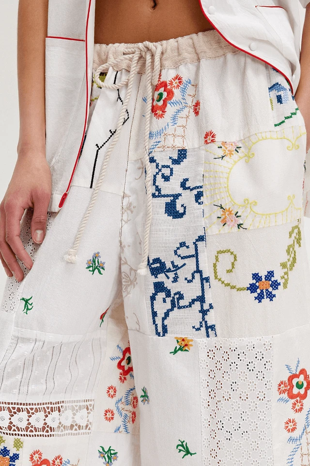 Pantalones Pull-On Free People Wallflower Bordados Patchwork Grandes NUEVO Foto 2 de 4