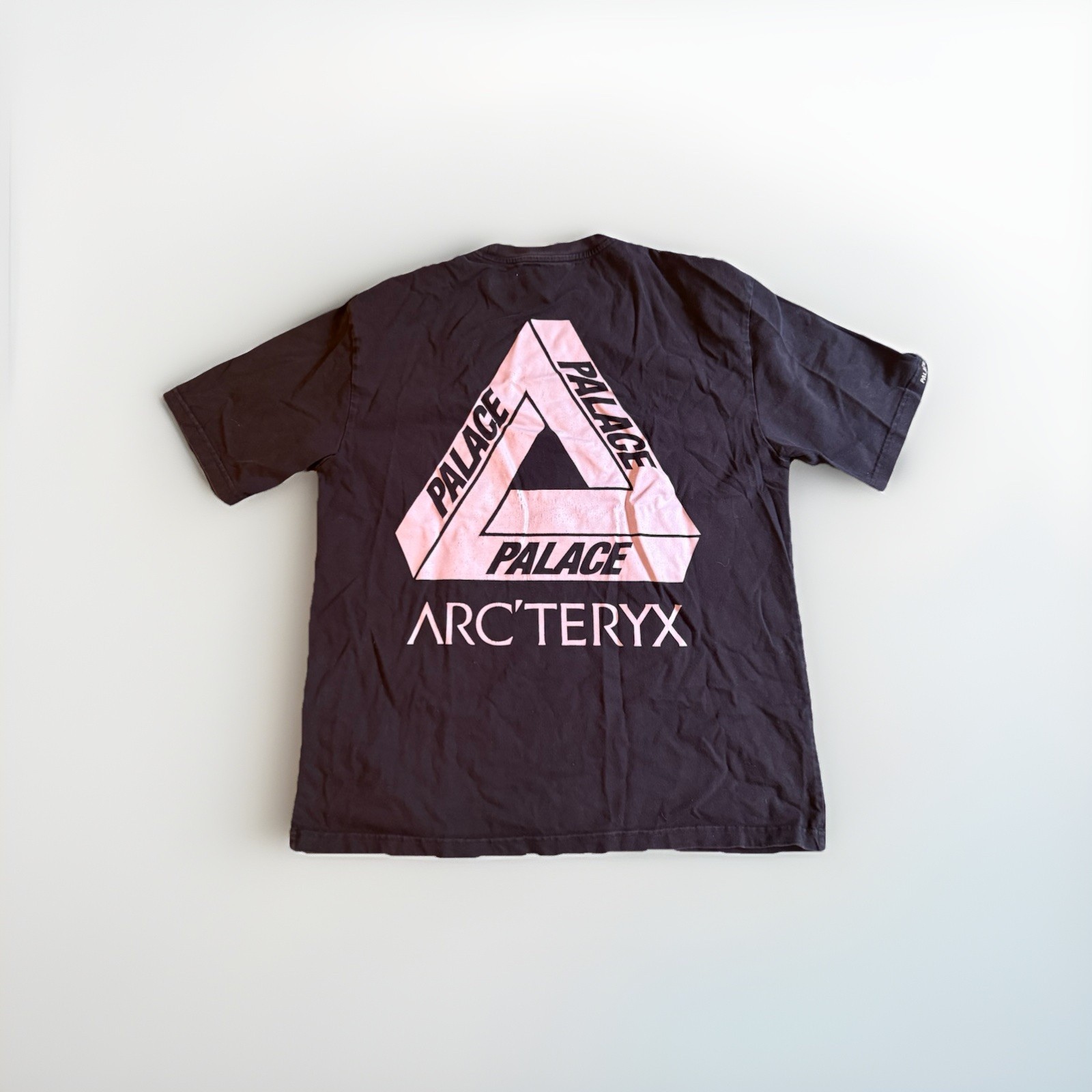 Palace Black T-Shirt Short Sleeve Size Large Men’s Thick Shirt thumbnail 3