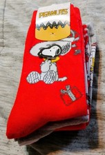 Peanuts - Snoopy - Charlie Brown - 5 pack Christmas Socks - Sock Size 9-11
