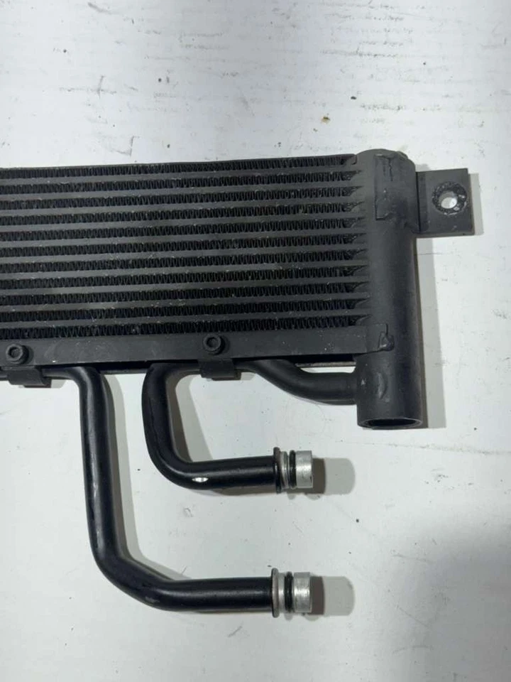 Jeep Cherokee 2014-2021 transmisión enfriador de aceite OEM Foto 3 de 3