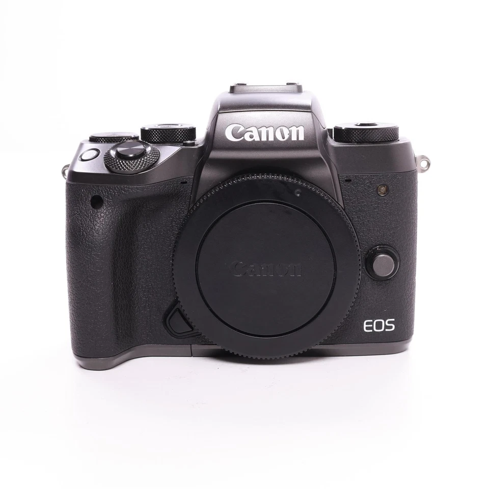 Canon EOS M5, photo 1 of 5