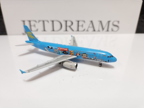 1/400 CAPITAL AIRLINES AIRBUS A320-200 PAUL FRANK ARTIST COLORS B-6725 PHOENIX - Picture 4 of 6