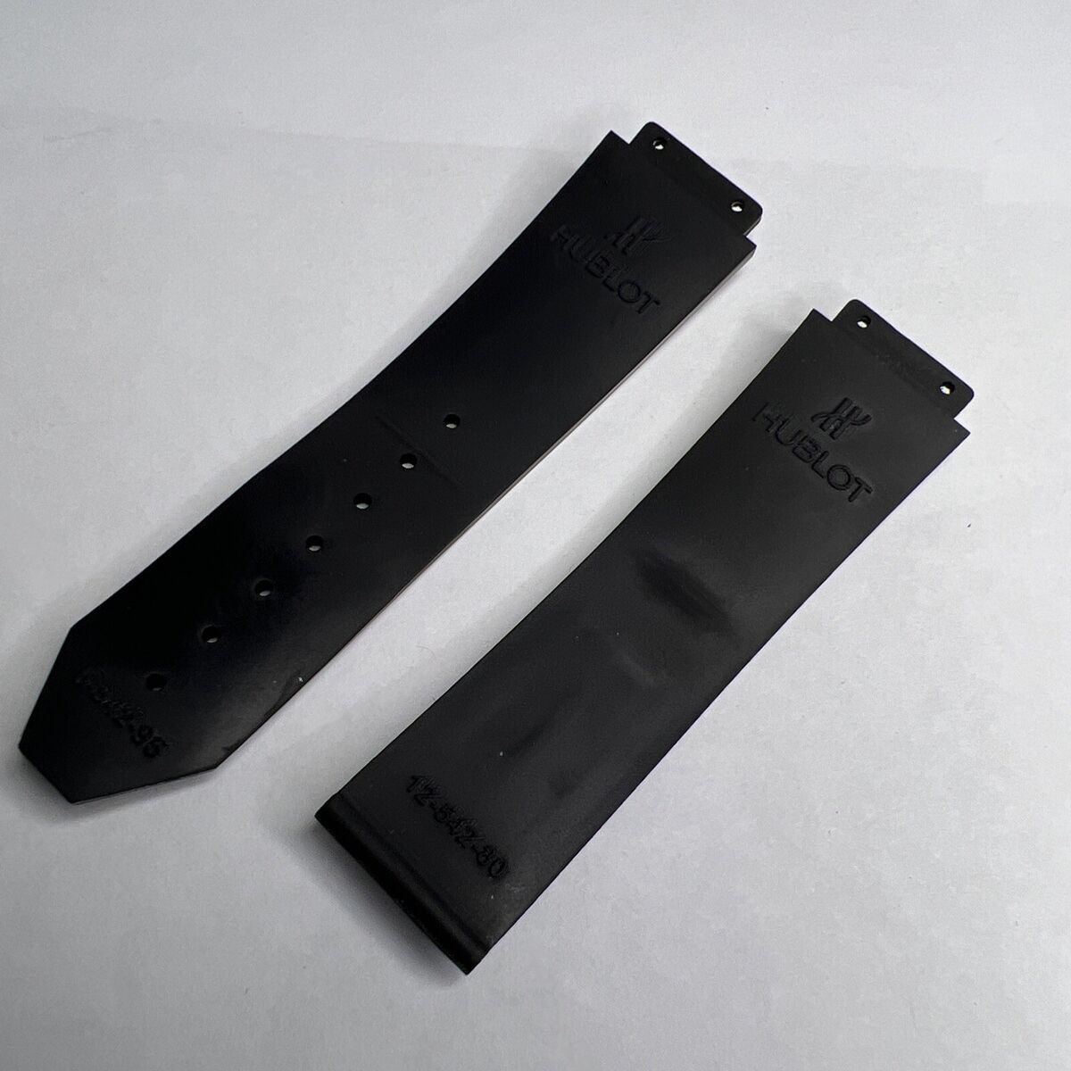 Authentic Hublot 22mm Black Striped Rubber Watch Strap Band Authentic Hublot 22mm Black Striped Rubber Watch Strap Band