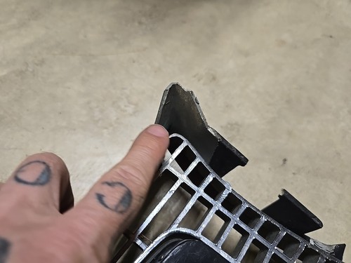 1973-1976 Plymouth Duster Grille Valiant Scamp Grill 1974 1975 **broken tab** - Picture 24 of 24