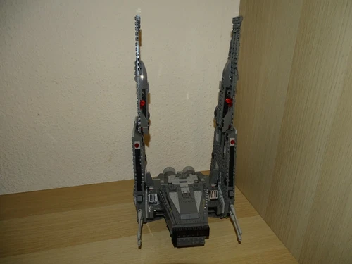 LEGO Star Wars Kylo Ren's Command Shuttle 75104