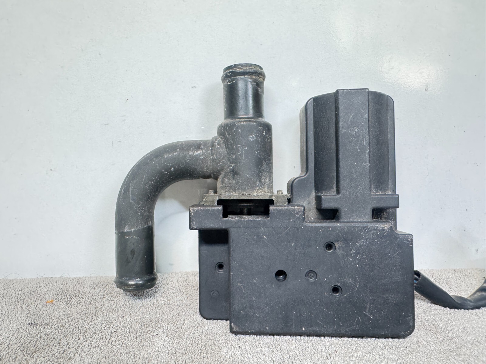 Maserati Quattroporte M139 TGK Water Heater Valve Set OEM 67444900