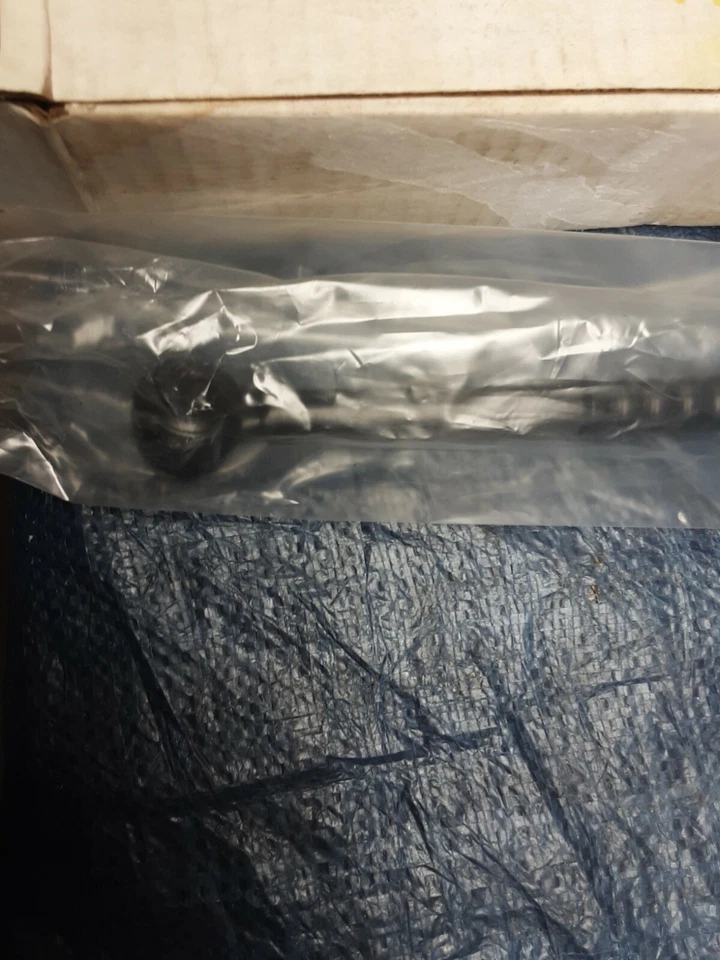 1987-1993 VOLKSWAGEN FOX ЗАДНИЙ ПРОДОЛЬНЫЙ РЫЧАГ. НОМЕР ДЕТАЛИ 101-4031 - Изображение 2 из 4