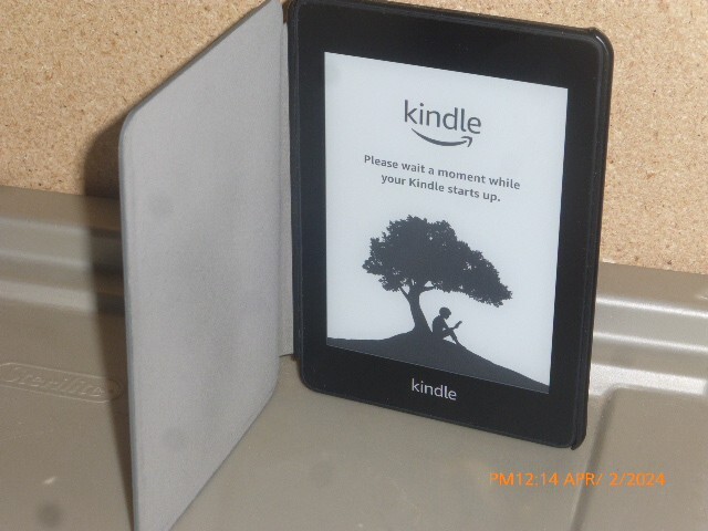 Amazon Kindle PQ94WIF Paperwhite 10th Generation 8GB eReader Amazon Kindle PQ94WIF Paperwhite 10th Generation 8GB eReader