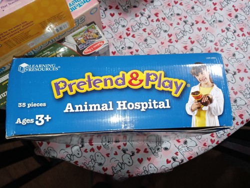 Learning Resources Pretend & Play Animal Hospital Playset New Christmas Gift - Picture 5 of 8
