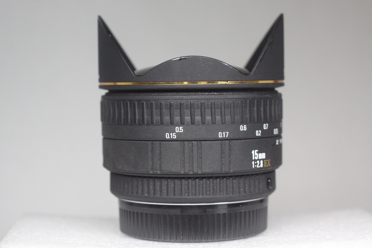 Sigma 15mm F/2.8 EX DG Diagonal Fisheye Lens for Pentax K Sigma 15mm F/2.8 EX DG Diagonal Fisheye Lens for Pentax K