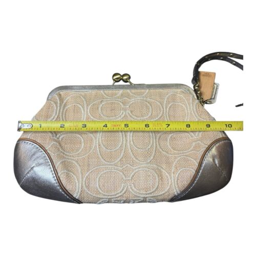 COACH Signature C Natural Straw Frame Kisslock Wristlet Clutch Bag Tan Metallic - Picture 4 of 7