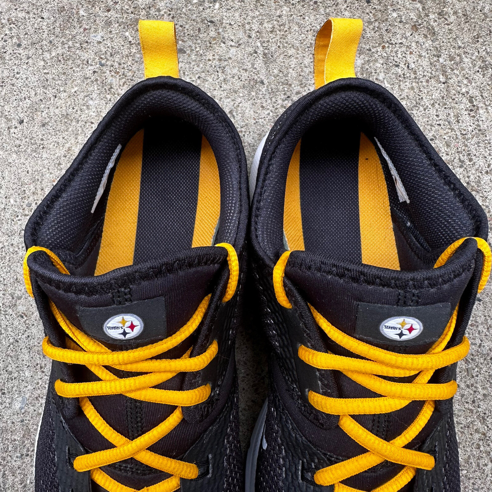 air max typha 2 steelers