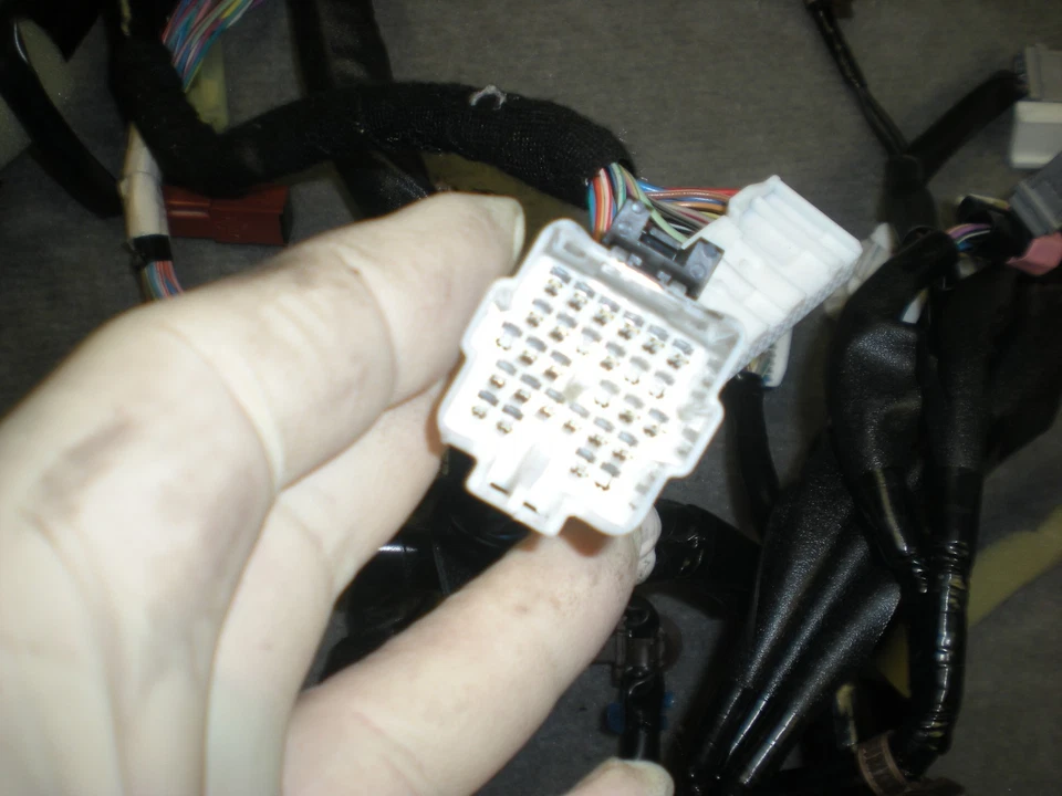 Subaru WRX STI 2016 panel de instrumentos arnés de tablero fabricante de equipos originales P/N 81302VA381 Foto 3 de 4