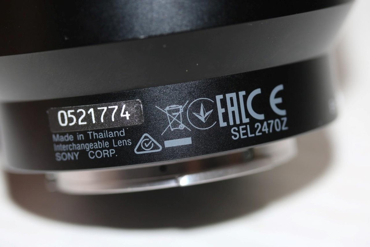 Sony FE Zeiss Vario-Tessar T* 24-70mm F/4 Lens Full Frame E-Mount