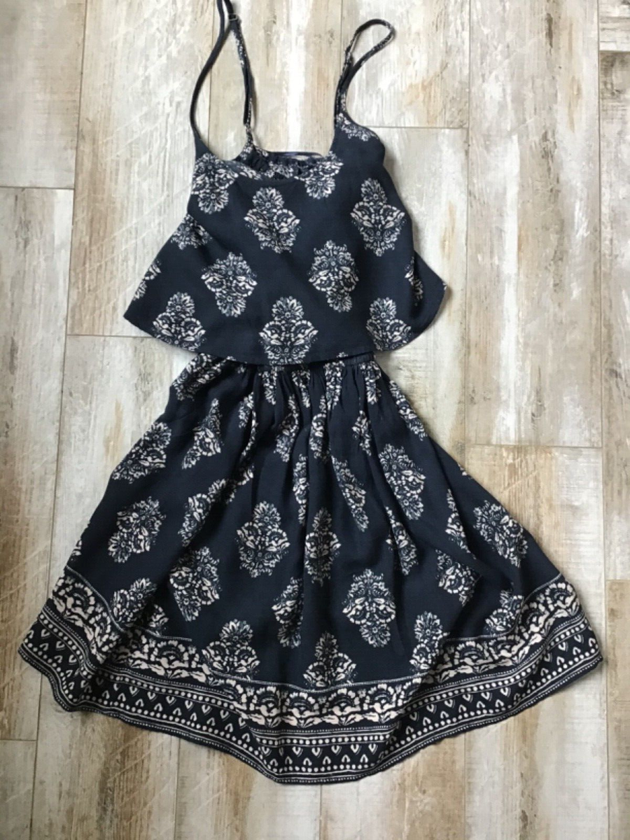 navy blue hollister dress Jrs Floral Spaghetti Strap Size XS Block Street Party Mineral Collection_Rhapsody Child's Dress Size:2T A flowy and super