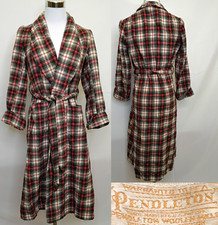 Pendleton Robe 100 Wool Men's Small No Size Tag Red Plaid Vintage USA Z5596