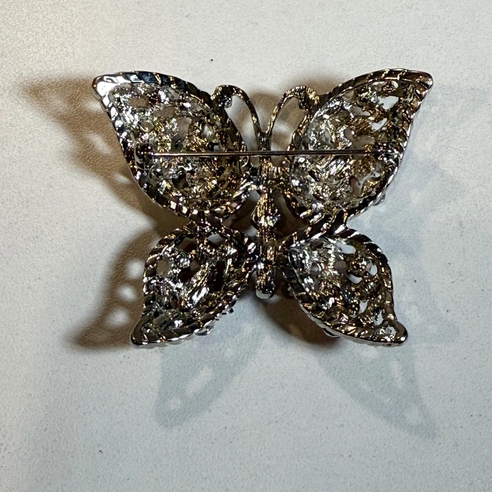 Broche Pin Mariposa Diamantes de Imitación Tono Plata Rosa Aurora Boreal Brillante Foto 2 de 3